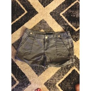 Aeropostale Midi Cargo Shorts